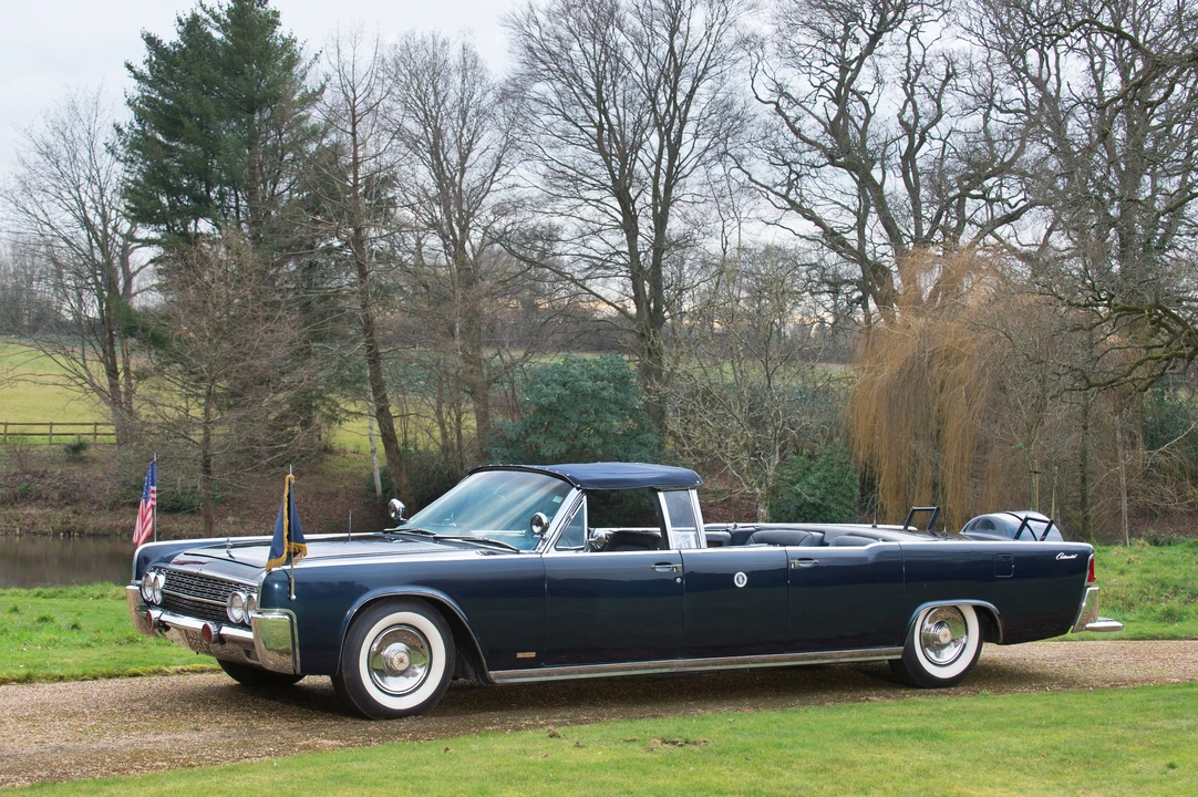 1963 Lincoln Continental 4th Gen - Image 25 of 26
