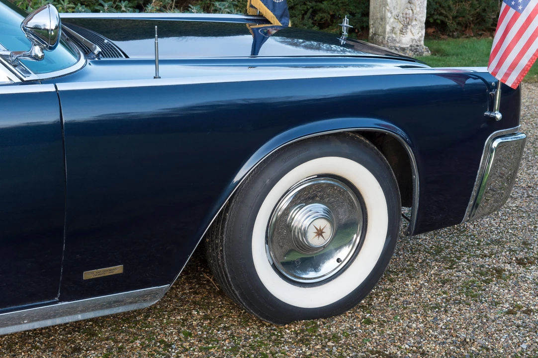 1963 Lincoln Continental 4th Gen - Image 8 of 26