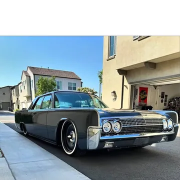 1963 Lincoln Continental Sedan 4D
