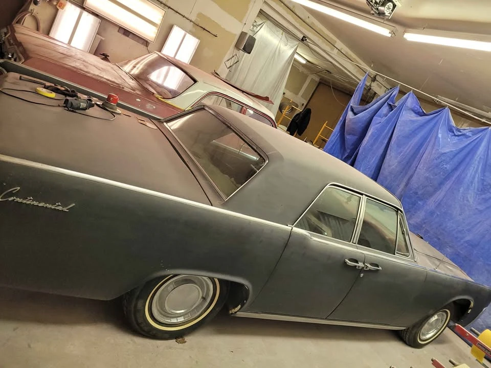1963 Lincoln Continental 4th Gen - Image 2 of 9