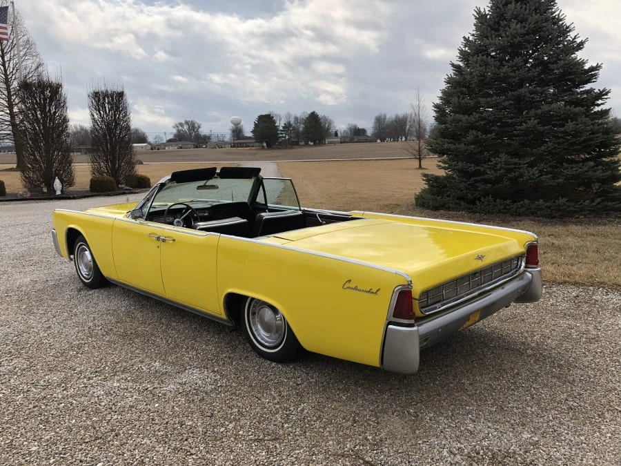 1963 Lincoln Continental 4th Gen - Image 11 of 12