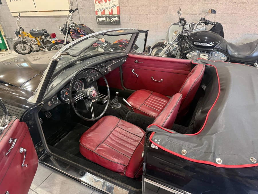 1963 MG MGB Roadster - Image 4 of 8