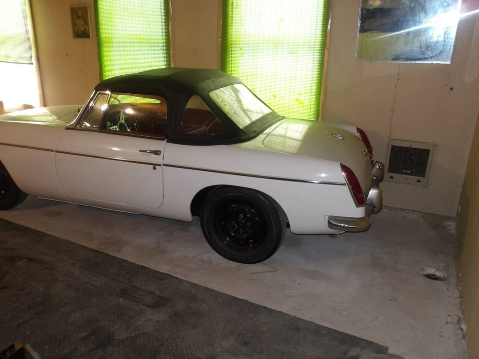 1963 MG MGB Roadster - Image 4 of 5