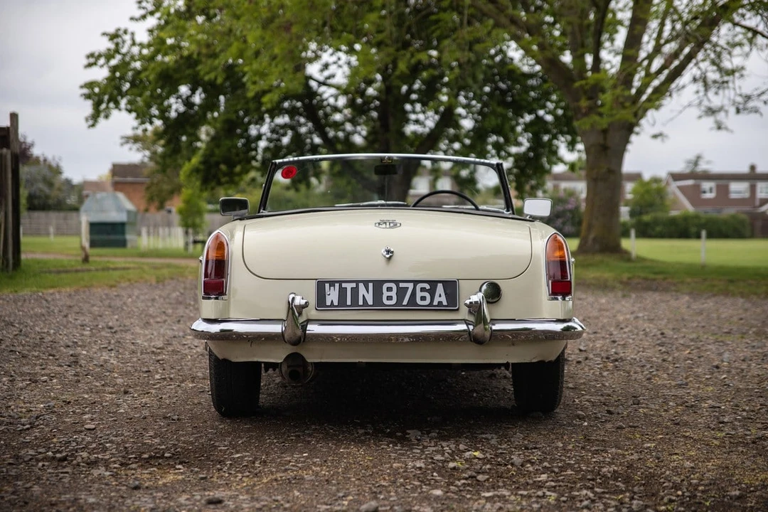 1963 MG MGB Roadster - Image 10 of 30