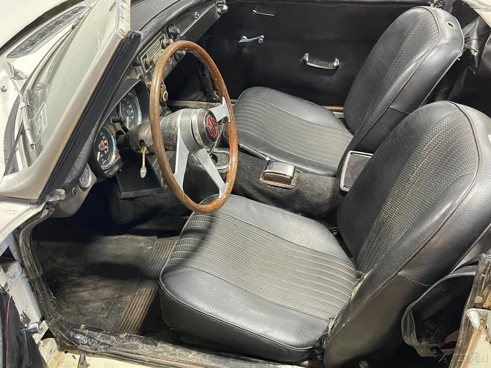 1963 MG MGB Roadster - Image 17 of 21