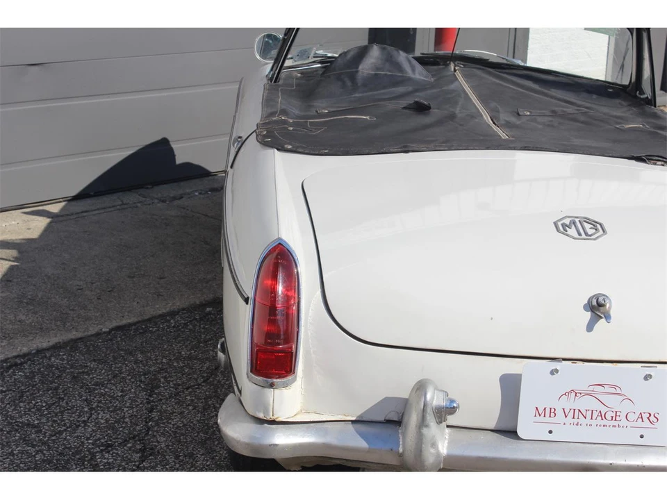 1963 MG MGB Roadster - Image 10 of 31