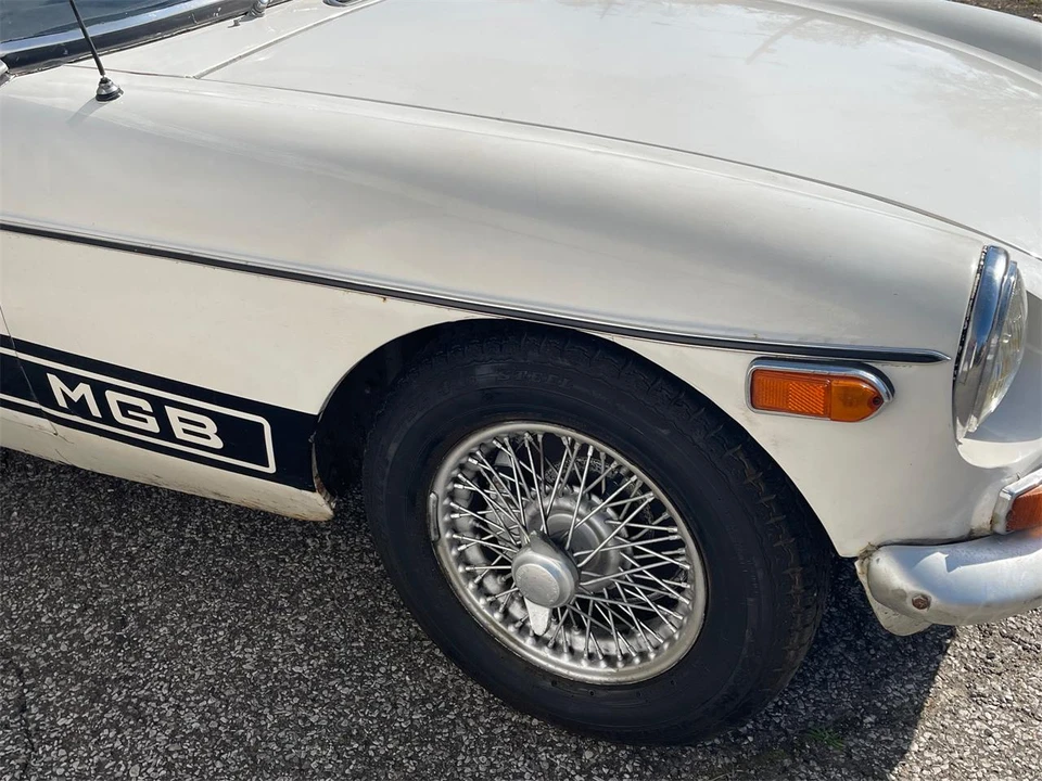 1963 MG MGB Roadster - Image 15 of 31