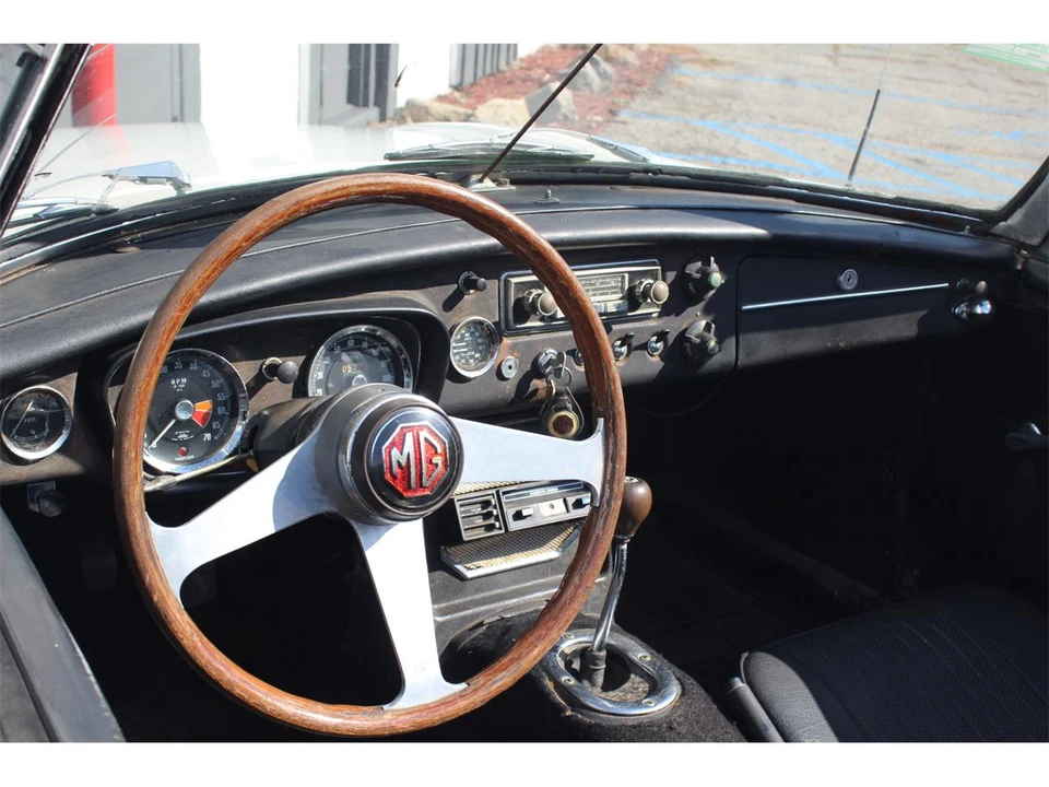 1963 MG MGB Roadster - Image 16 of 31