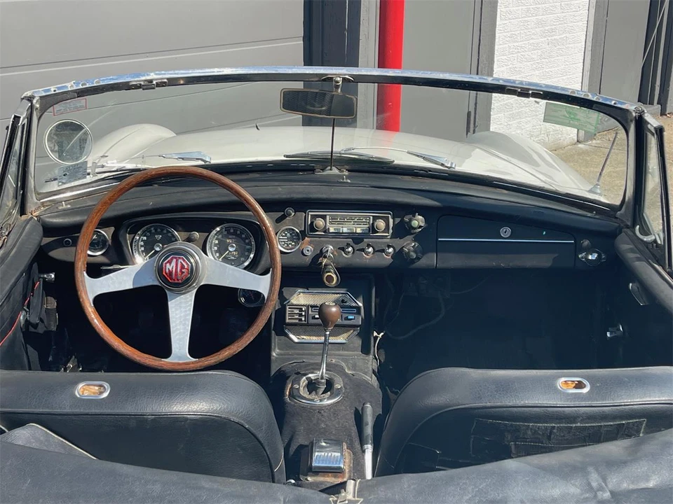 1963 MG MGB Roadster - Image 21 of 31