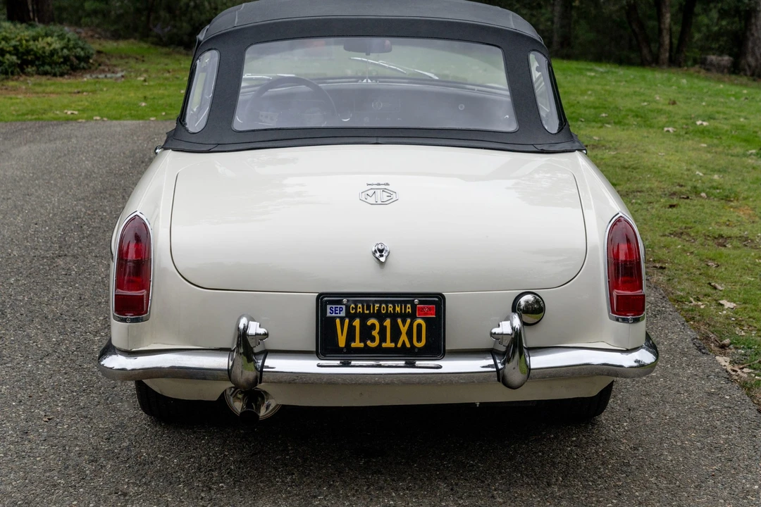 1963 MG MGB Roadster - Image 25 of 31