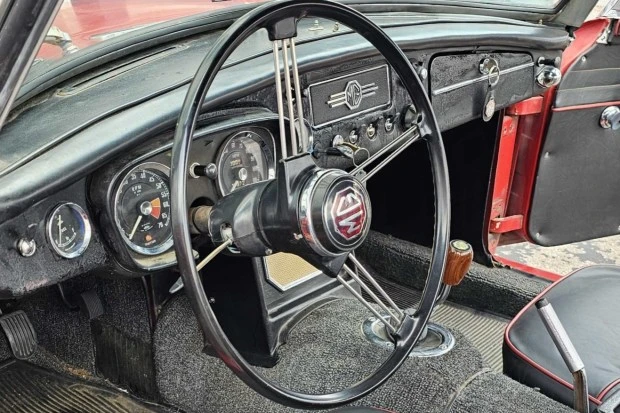 1963 MG MGB Roadster - Image 5 of 8