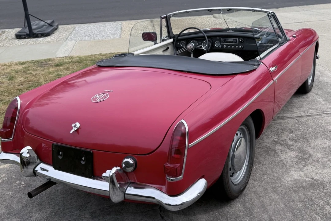1963 MG MGB Roadster - Image 2 of 12