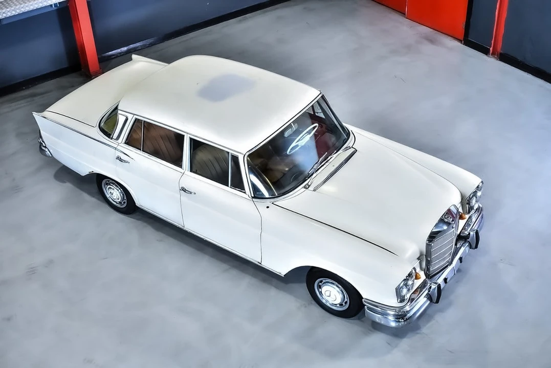 1963 Mercedes-Benz W111 Sedan - Image 12 of 30