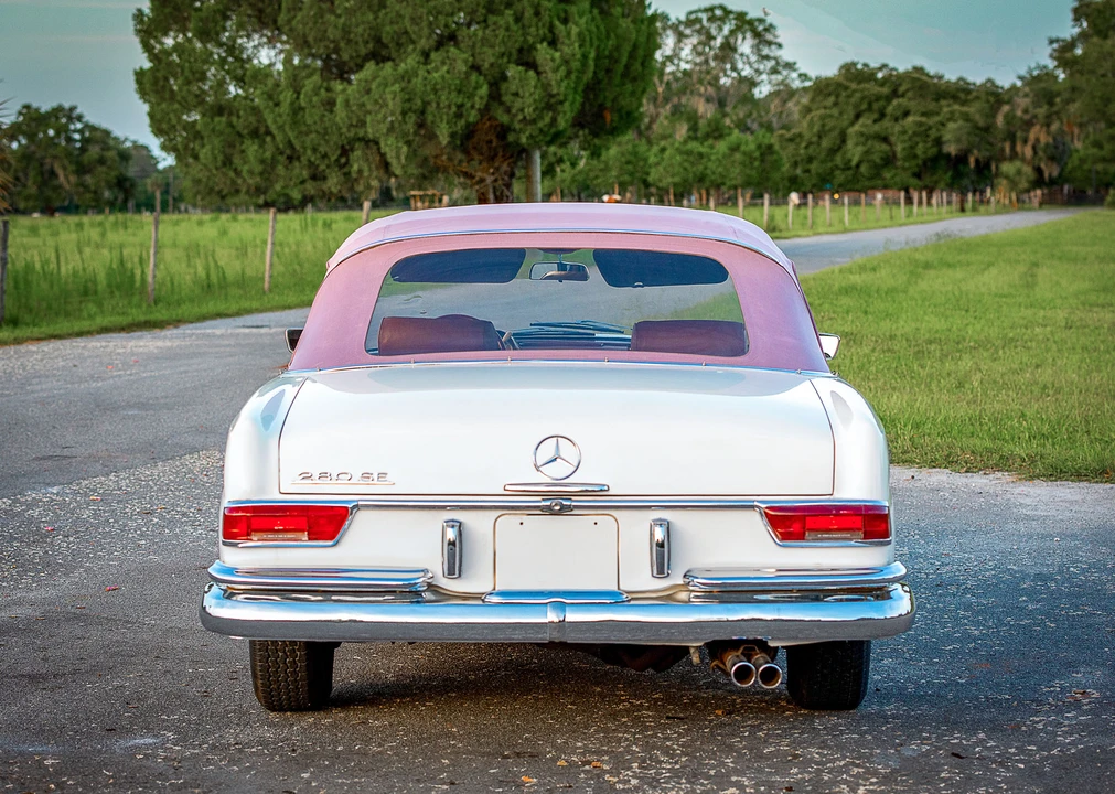 1963 Mercedes-Benz W111 Cabriolet - Image 13 of 31