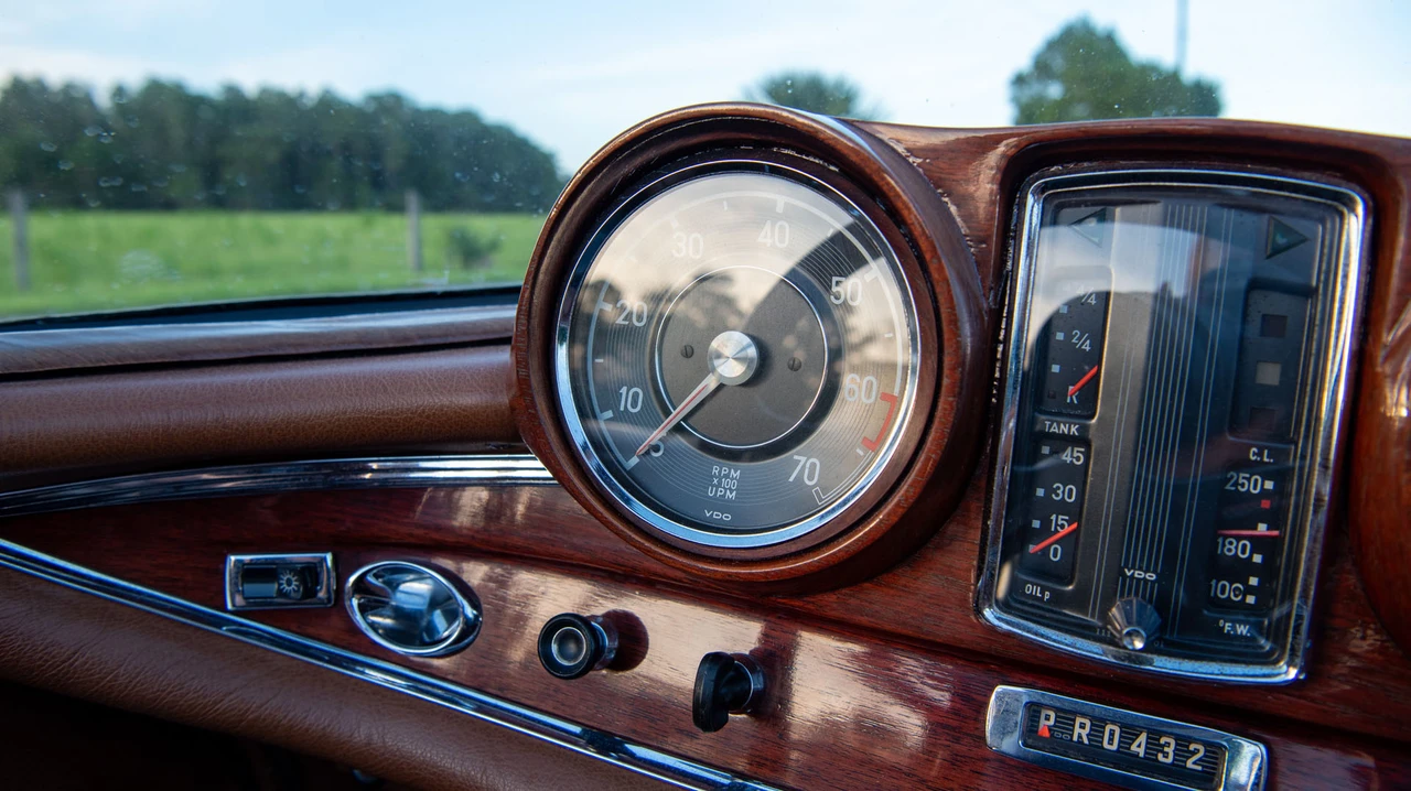 1963 Mercedes-Benz W111 Cabriolet - Image 18 of 31