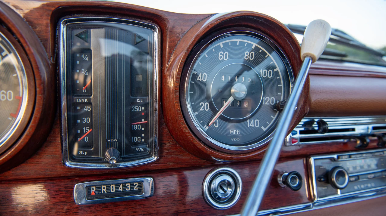 1963 Mercedes-Benz W111 Cabriolet - Image 20 of 31
