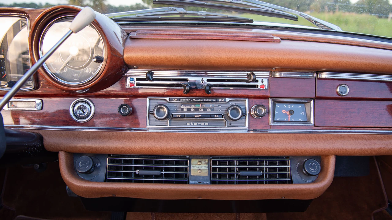 1963 Mercedes-Benz W111 Cabriolet - Image 22 of 31