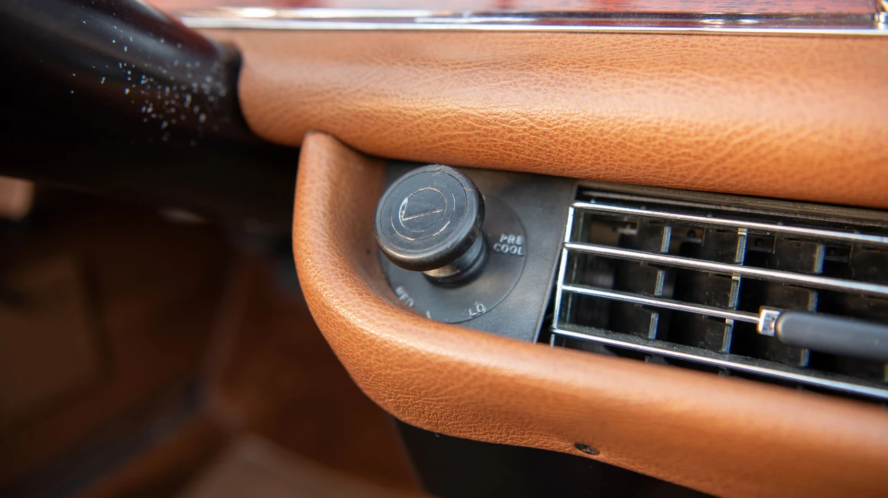 1963 Mercedes-Benz W111 Cabriolet - Image 29 of 31