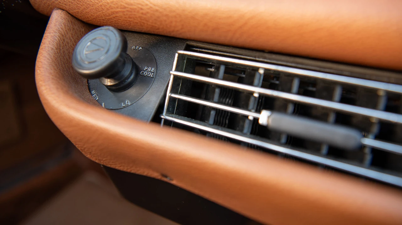 1963 Mercedes-Benz W111 Cabriolet - Image 30 of 31