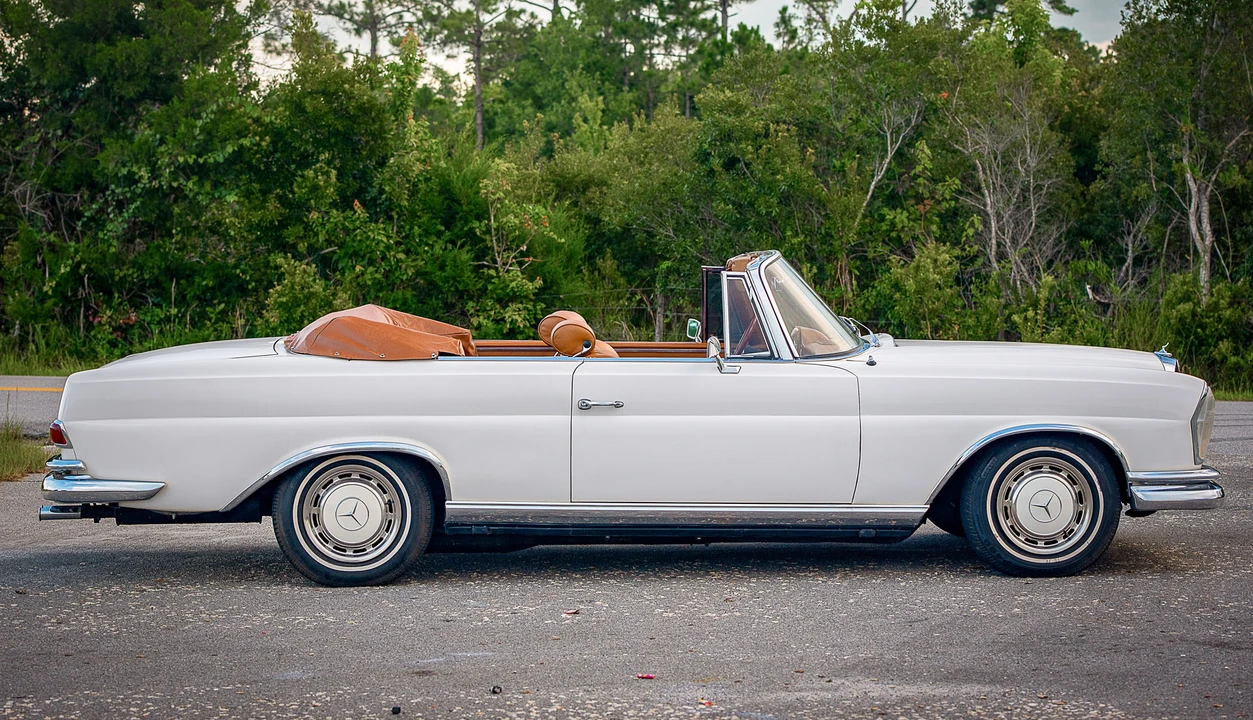 1963 Mercedes-Benz W111 Cabriolet - Image 4 of 31