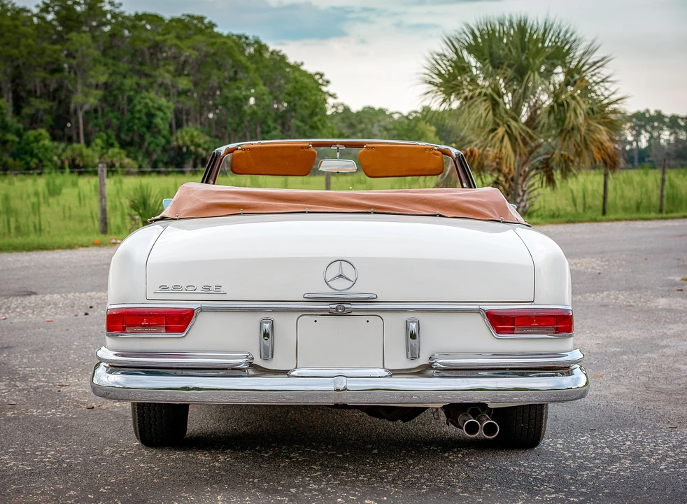 1963 Mercedes-Benz W111 Cabriolet - Image 6 of 31