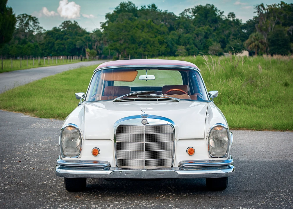 1963 Mercedes-Benz W111 Cabriolet - Image 9 of 31