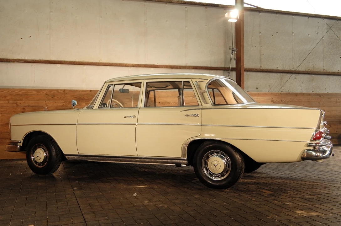 1963 Mercedes-Benz W112 - Image 9 of 31
