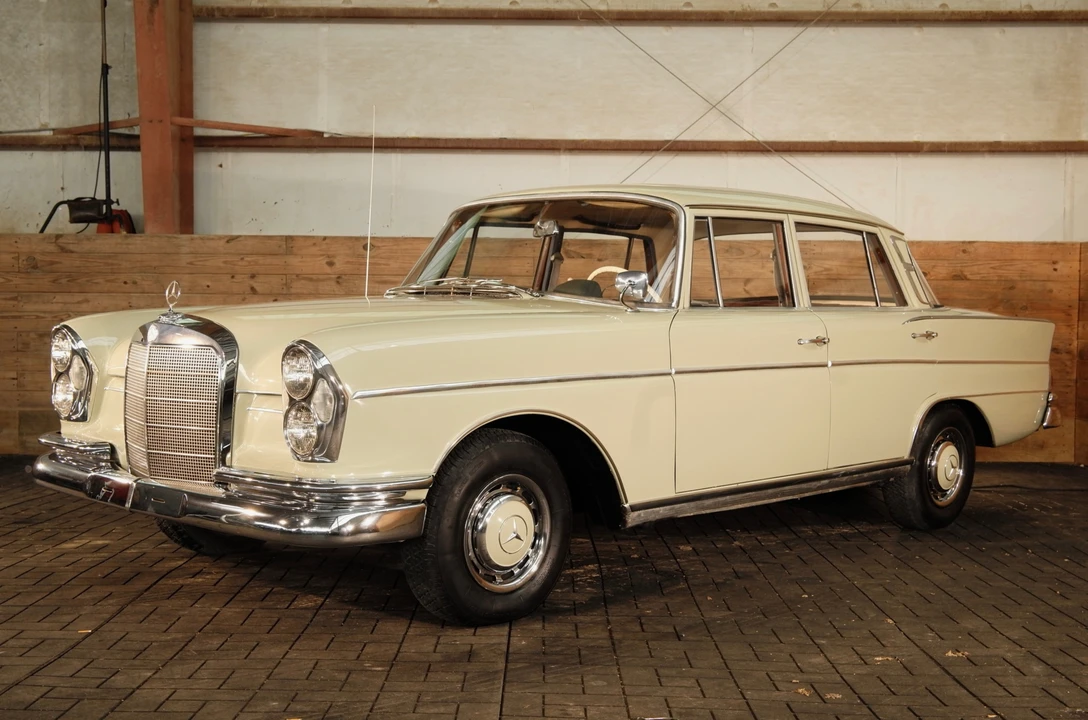 1963 Mercedes-Benz W112 - Image 6 of 31