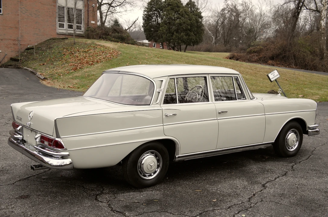 1963 Mercedes-Benz W112 - Image 15 of 31