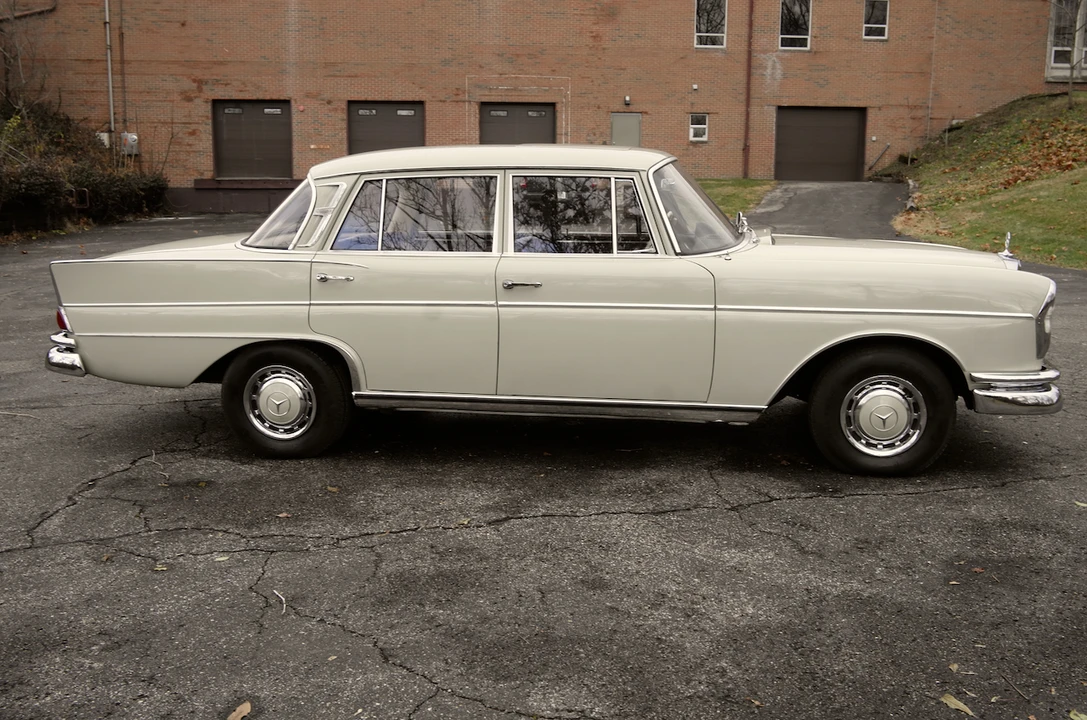 1963 Mercedes-Benz W112 - Image 12 of 31