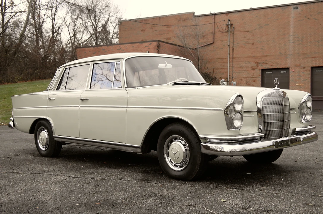 1963 Mercedes-Benz W112 - Image 10 of 31