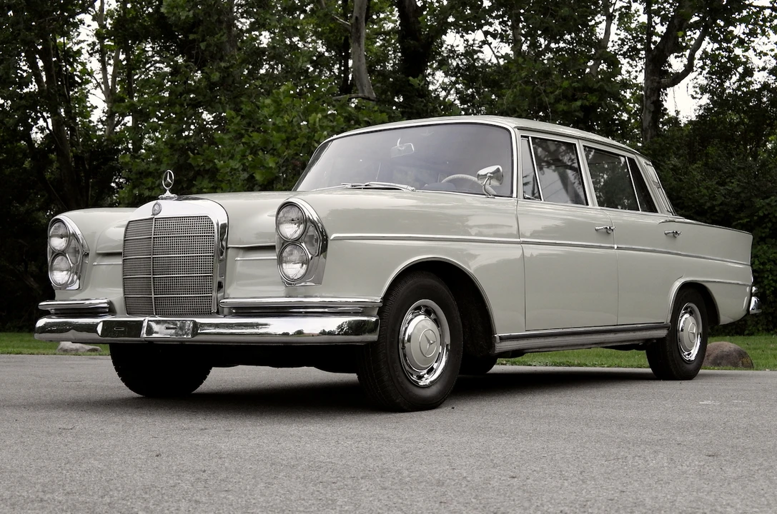 1963 Mercedes-Benz W112 - Image 4 of 31