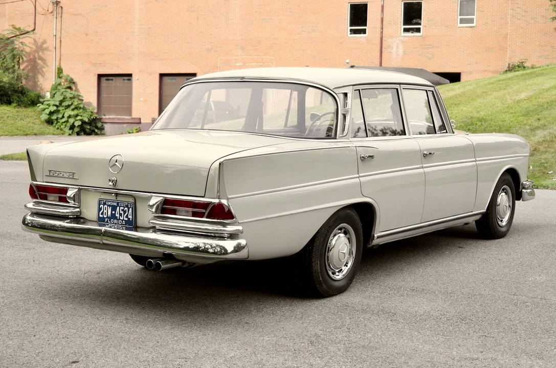 1963 Mercedes-Benz W112 - Image 22 of 31