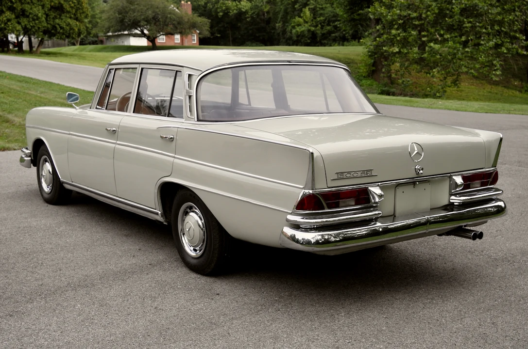 1963 Mercedes-Benz W112 - Image 11 of 31