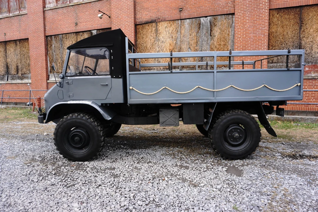 1963 Mercedes-Benz Unimog - Image 13 of 31