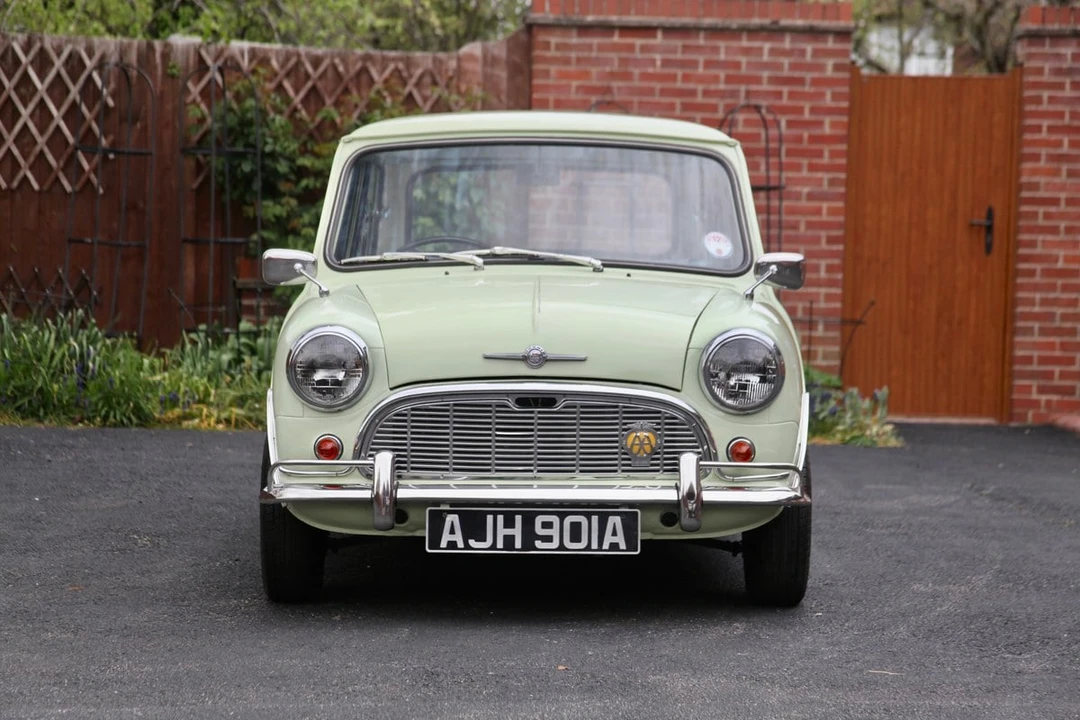 1963 Morris - Image 7 of 30