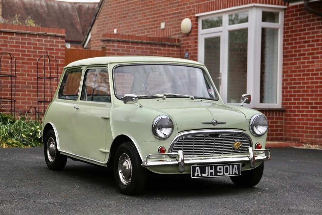 1963 Morris - Image 12 of 30