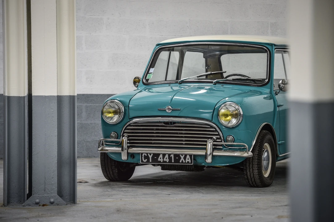 1963 Morris - Image 11 of 31