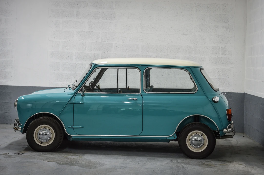 1963 Morris - Image 3 of 31