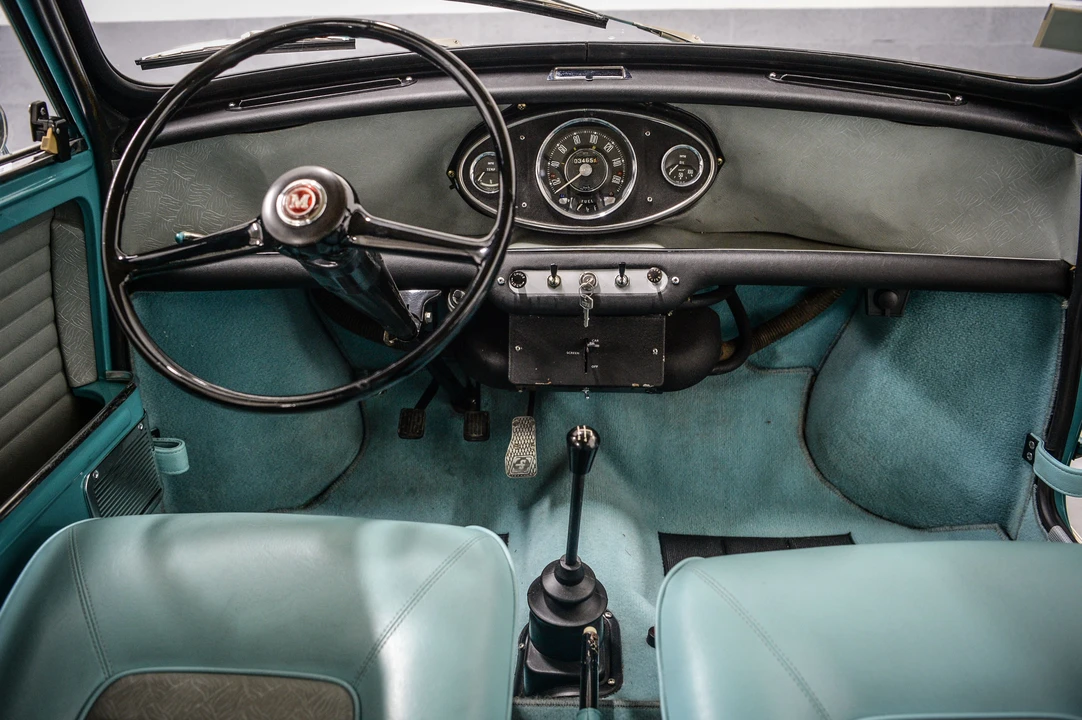 1963 Morris - Image 19 of 31