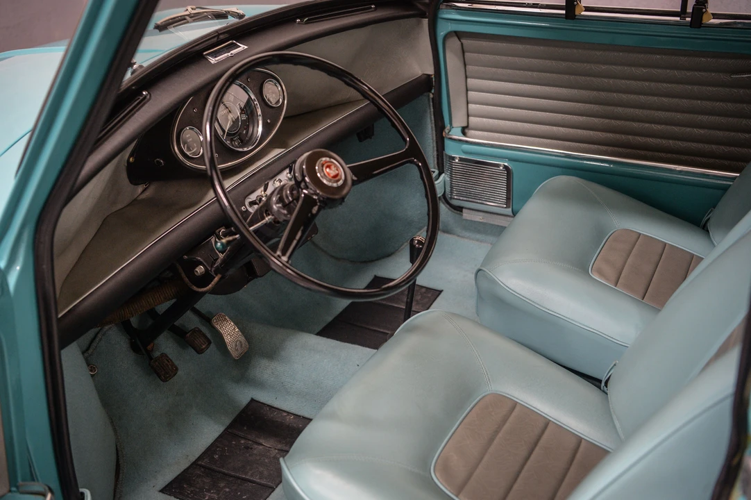 1963 Morris - Image 15 of 31