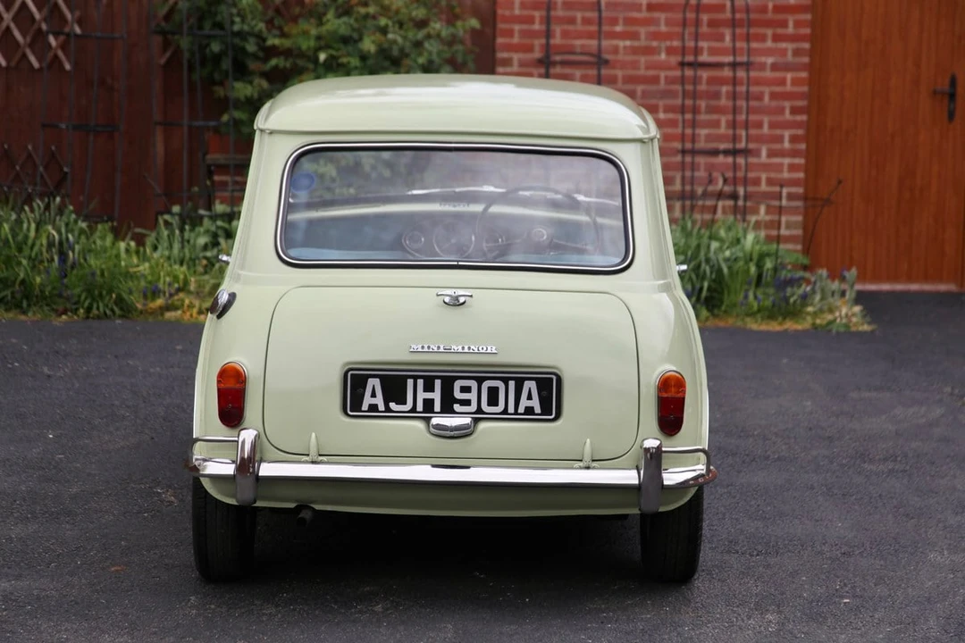 1963 Morris - Image 8 of 31