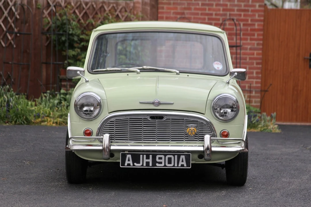 1963 Morris - Image 17 of 31
