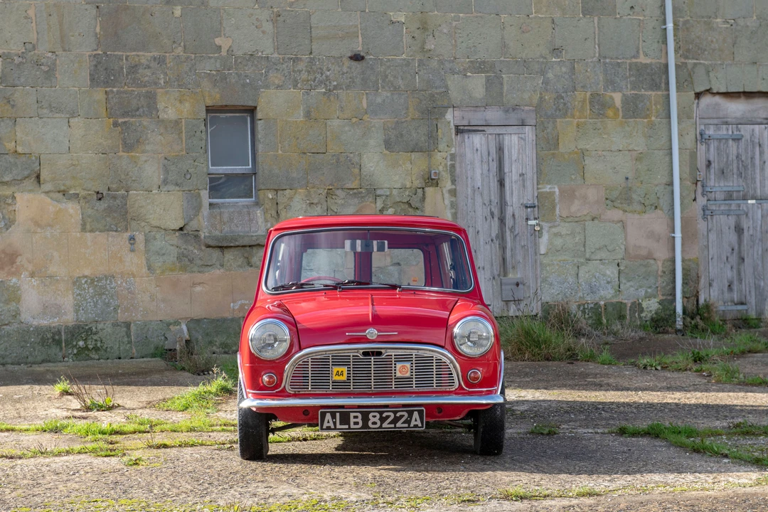 1963 Morris - Image 9 of 31
