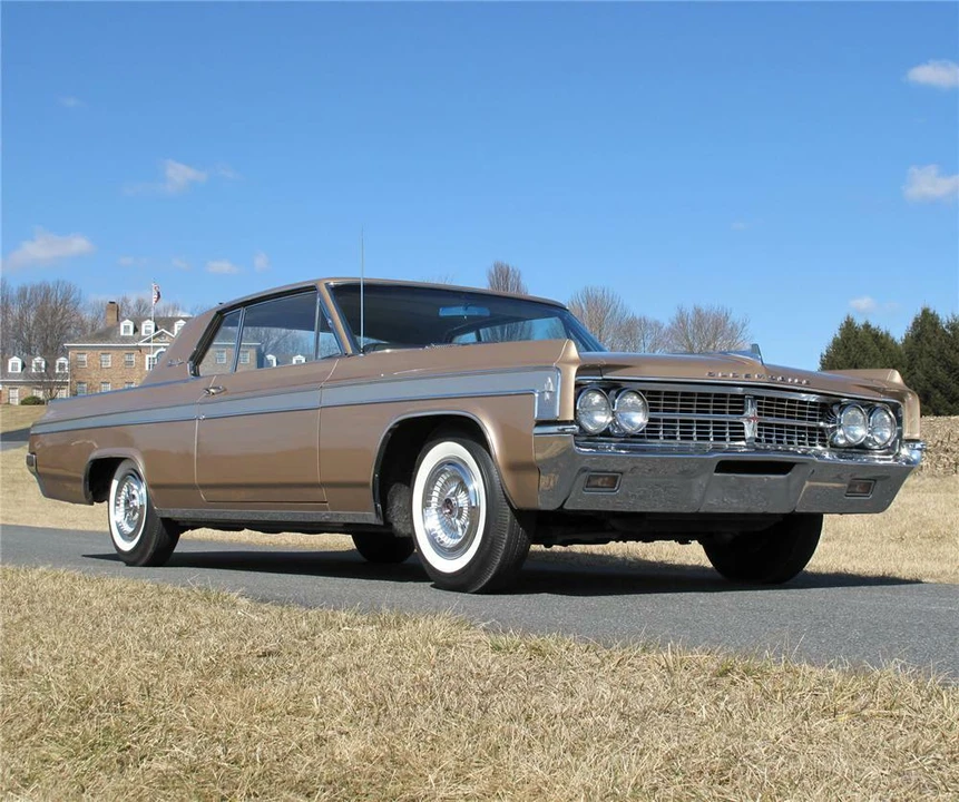 1963 Oldsmobile Starfire - Image 2 of 5