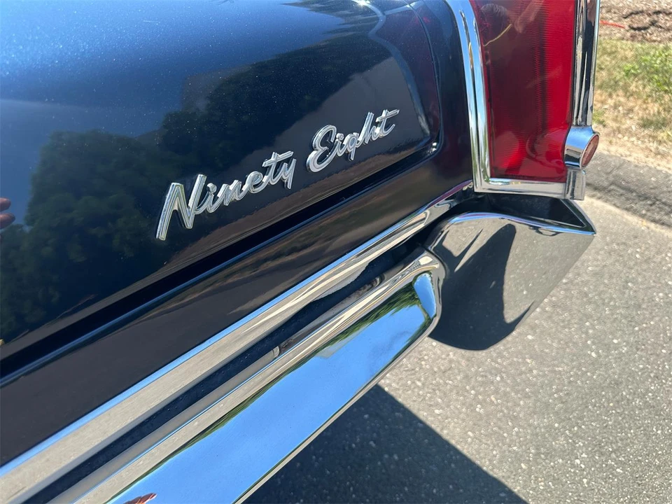 1963 Oldsmobile 98 - Image 21 of 31