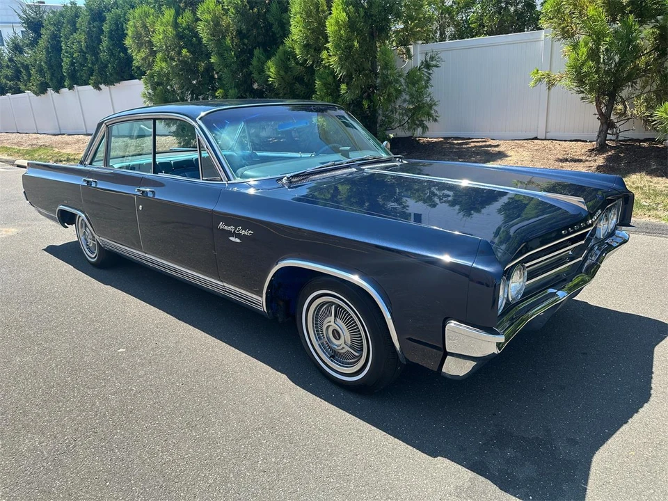 1963 Oldsmobile 98 - Image 3 of 31