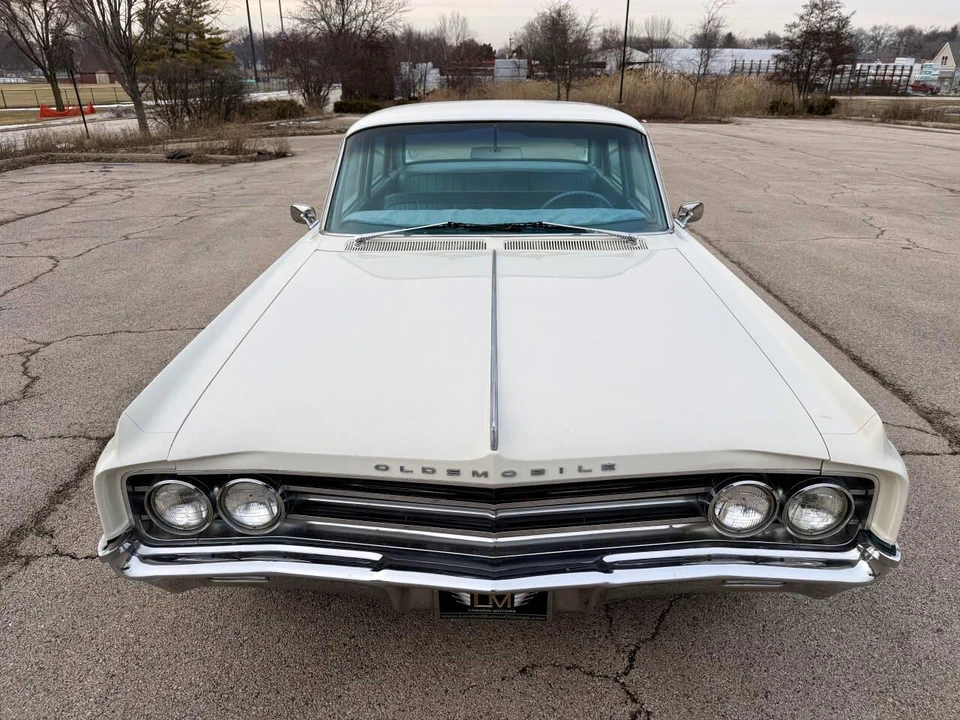1963 Oldsmobile 98 - Image 5 of 31