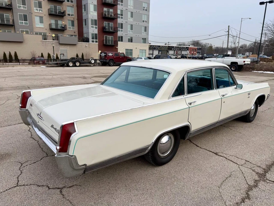 1963 Oldsmobile 98 - Image 17 of 31