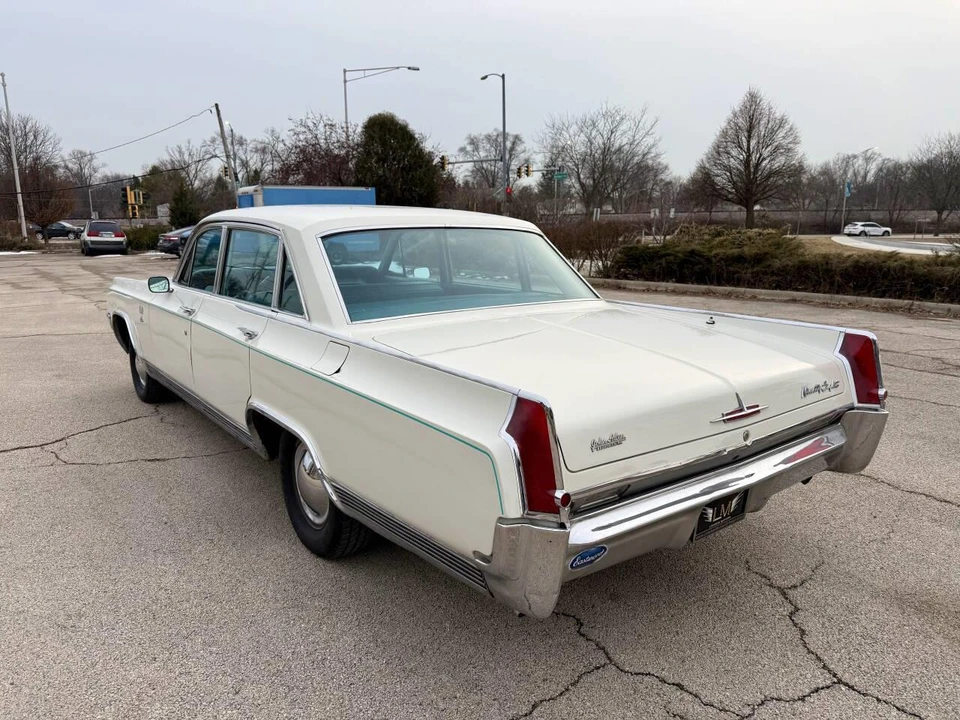 1963 Oldsmobile 98 - Image 11 of 31